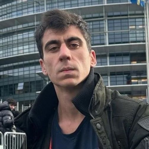 Φειδίας: Καταψήφισε την καταδίκη της Τουρκίας από την ευρωβουλή – «Σαν γυναίκα που πάει με άλλους»