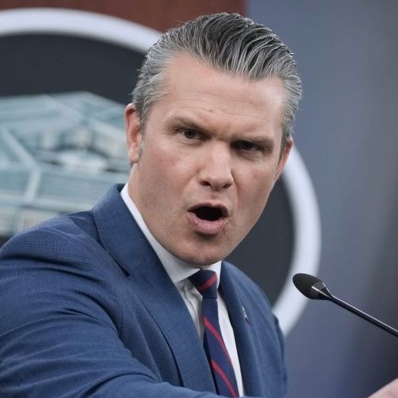 Χέγκσεθ: «Οι ΗΠΑ θα ξαναρχίσουν στρατιωτικές ενέργειες αν το Ιράν δεν τηρήσει τις δεσμεύσεις του»