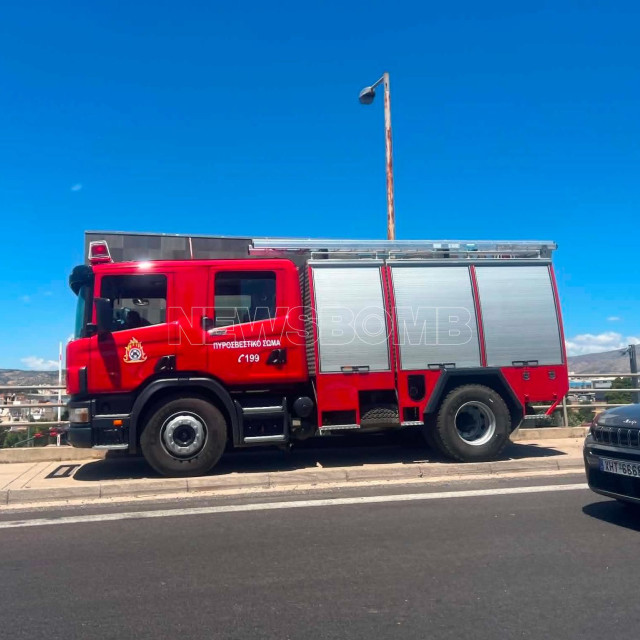 Φωτιά σε διάζωμα στη Λεωφόρο Κηφισού - Προβλήματα στην κυκλοφορία των οχημάτων