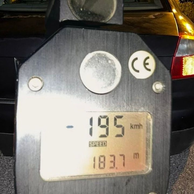 Θεσσαλονίκη: Χειροπέδες σε 19χρονο που κινούνταν με 195χλμ/ώρα στη Μουδανιών