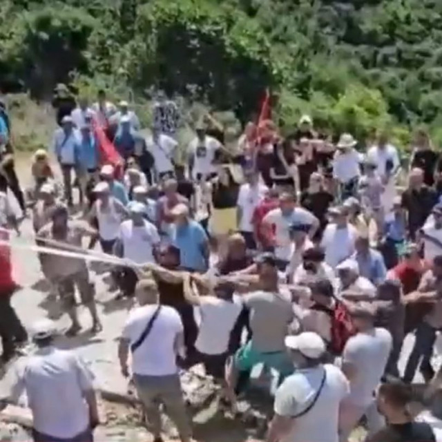 Ξεσηκωμός στην Κακομέα Χειμάρρας: Οι κάτοικοι καταγγέλλουν καταπάτηση των περιουσιών τους