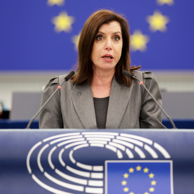 Ένοχοι Ασημακοπούλου, Σταυριανουδάκης και άλλοι δύο για τη διαρροή των emails αποδήμων