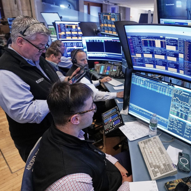 Χωρίς κατεύθυνση η Wall Street – «Γκρεμίστηκε» η μετοχή της SpaceX