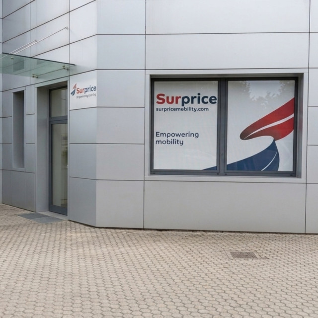 Surprice Mobility: Η πρώτη ελληνική εταιρεία ενοικίασης αυτοκινήτων με εταιρικό σταθμό στην Ιταλία