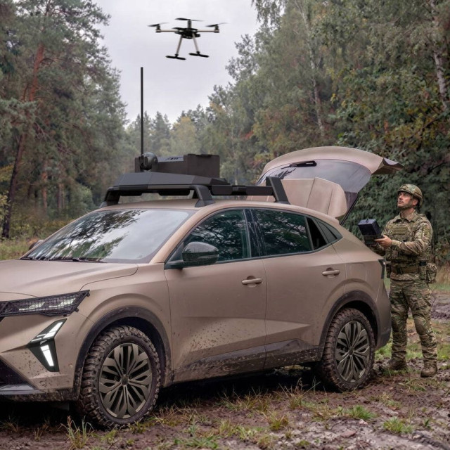 Renault 4 TROOP: Το Rafale μετατρέπεται σε κινητό κέντρο διοίκησης