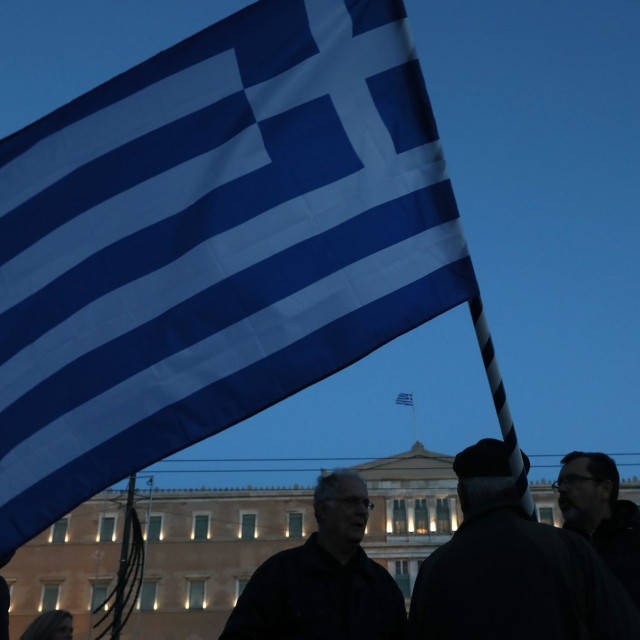 Δημοσκόπηση RealPolls: Ασφαλές προβάδισμα ΝΔ, εδραιώνεται στη δεύτερη θέση η ΕΛΑΣ
