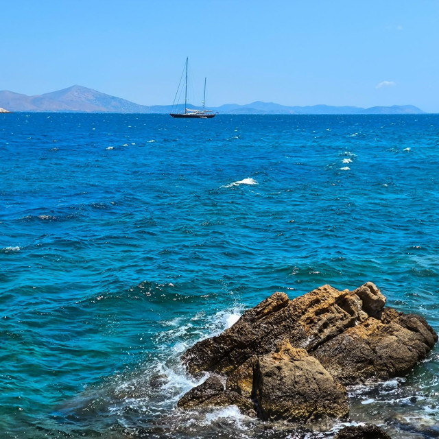 Καιρός: Τα μελτέμια συγκρατούν τη θερμοκρασία – Πότε θα μας επηρεάσει ο ευρωπαϊκός καύσωνας