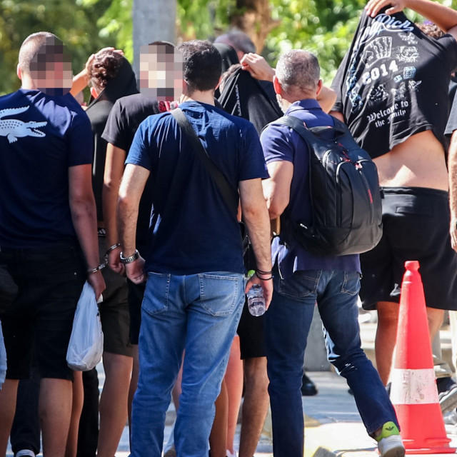 Καλλιθέα: Η μητέρα του 15χρονου τον αναζητούσε στα νοσοκομεία - Στον εισαγγελέα οι συλληφθέντες