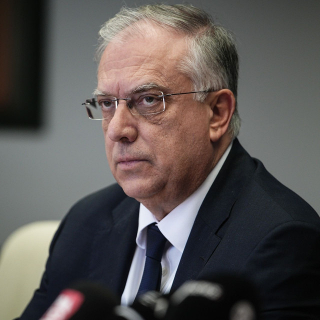 Θεοδωρικάκος: Το πλαφόν οδήγησε σε μείωση τιμών σε 2.000 προϊόντα