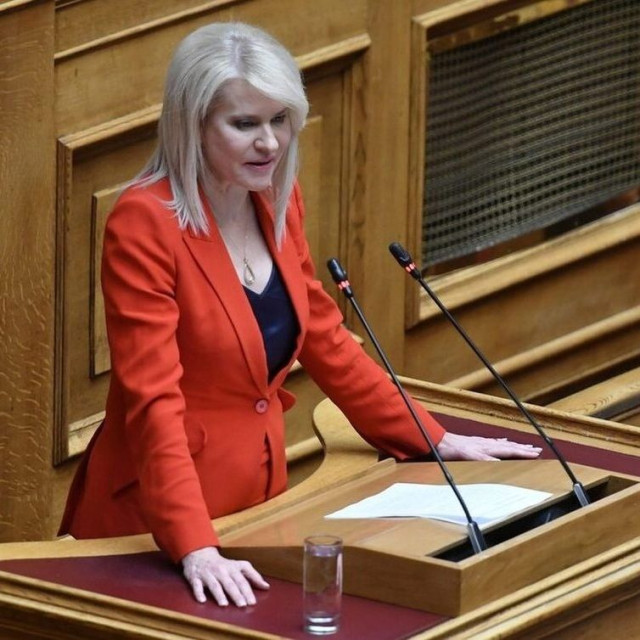 Θα αγκαλιάσει το ΠΑΣΟΚ την Τζάκρη; Yπέρ και κατά που ζυγίζει ο Ανδρουλάκης και το «απίθανο» σενάριο