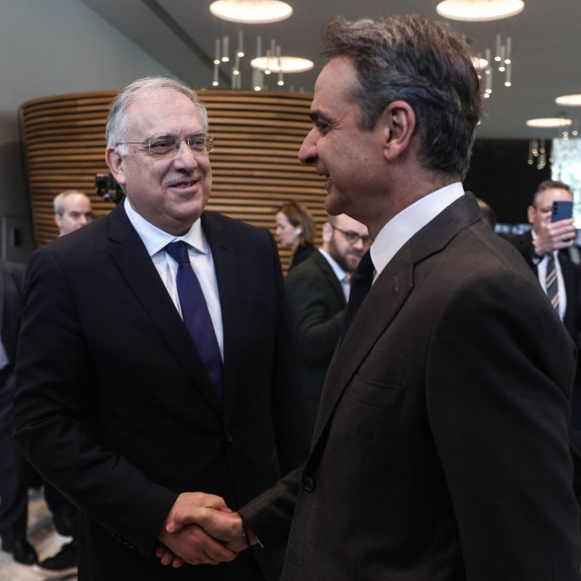 Μαξίμου για την ακρίβεια: Σύσκεψη Μητσοτάκη - Θεοδωρικάκου με τους εκπροσώπους των σούπερ μάρκετ