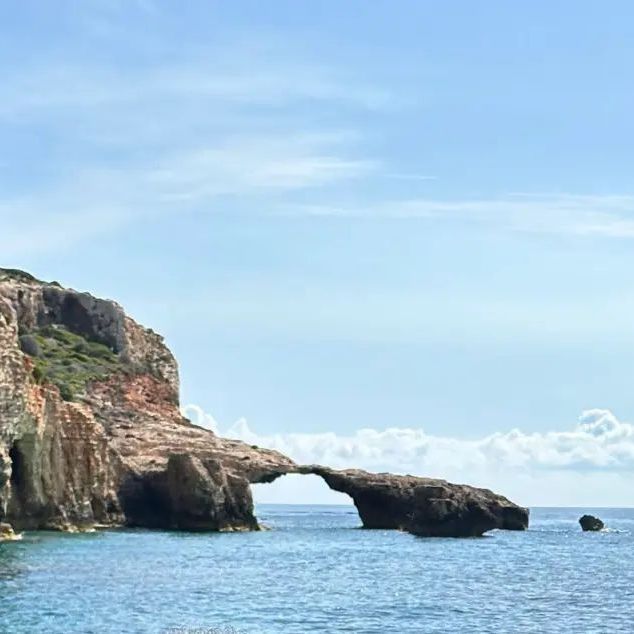 Θανατηφόρο ντόμινο στη διάσημη αψίδα «Kissing Elephants» της Μάλτας - Κατέρρευσε από μία βουτιά