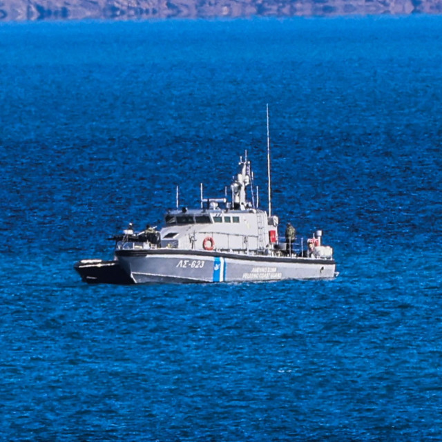 Λήμνος: 5χρονος διασώθηκε από το Λιμενικό καθώς τον είχαν παρασύρει τα ρεύματα με θαλάσσιο στρώμα