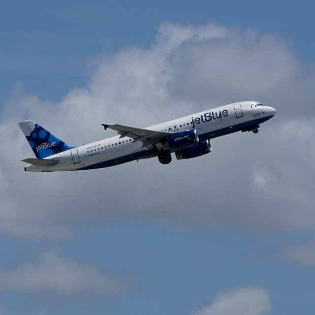 Νέα Υόρκη: Πιλότος της JetBlue ανέφερε σύγκρουση με drone λίγο πριν από την προσγείωση στο JFK