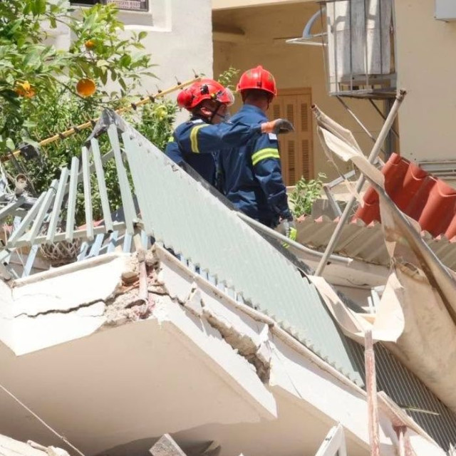 Πετράλωνα: 5 προσαγωγές από την αστυνομία για την κατάρρευση του κτηρίου