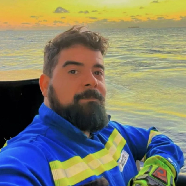 Σκληρές εικόνες: Πλήρωσε με τη ζωή του για μία φωτογραφία - Έπεσε σε γκρεμό από ύψος 150 μέτρων