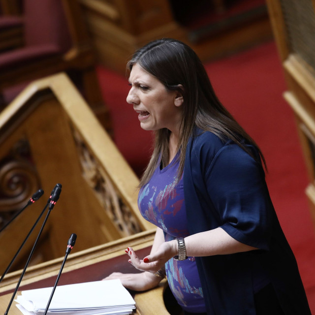 Ζωή κατά πάντων στη Βουλή: «Σκυφτοί» οι βουλευτές της ΝΔ, «βολές» στον εισαγγελέα του Αρείου Πάγου