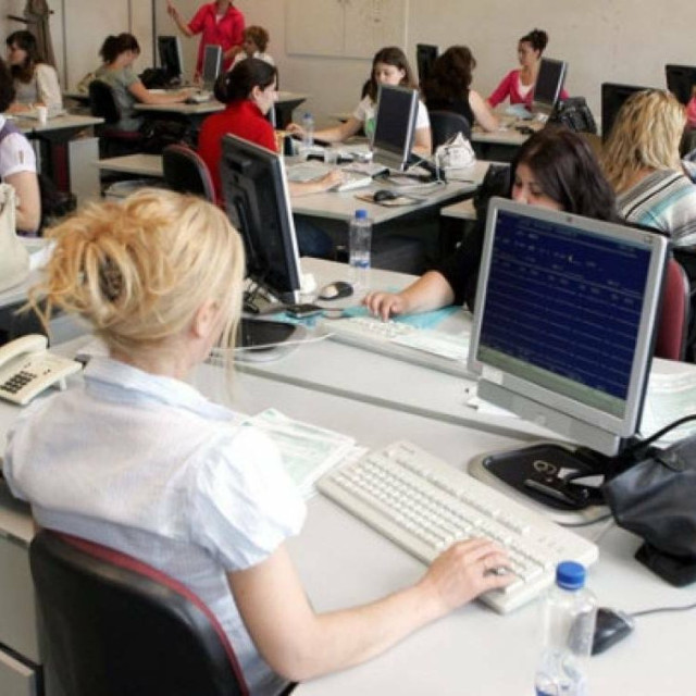 Αυτές είναι οι νέες συντάξεις των δημόσιων υπαλλήλων - Αναλυτικά παραδείγματα