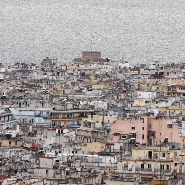 Αλλάζει ο χάρτης στα Airbnb: Φρένο στις νέες άδειες και στη Θεσσαλονίκη