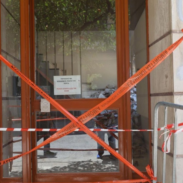 Πετράλωνα: Εκκενώθηκε και η διπλανή πολυκατοικία από το κτήριο που κατέρρευσε-Έλεγχοι από Πολεοδομία