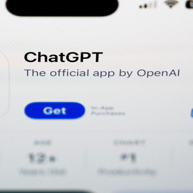 OHE: «Καμπανάκι» για τους κινδύνους της Τεχνητής Νοημοσύνης – Τι αναφέρει έκθεση