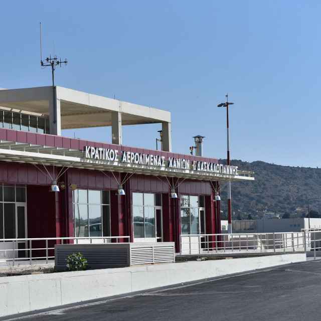 Χανιά: Επεισόδιο στο αεροδρόμιο κατά τη διάρκεια τροχονομικού ελέγχου - Ένας άνδρας στο νοσοκομείο