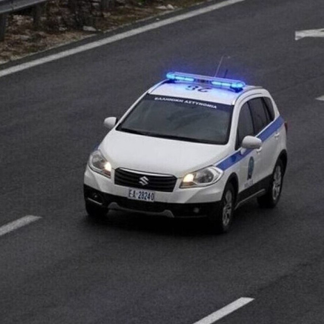 Σταθμός Λαρίσης: Άτομο εντοπίστηκε χωρίς τις αισθήσεις του - Εξετάζεται πτώση από μπαλκόνι