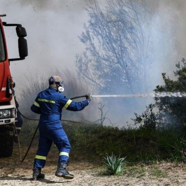Φωτιά σε χαμηλή βλάστηση στην Κρηστώνη Κιλκίς - Μήνυμα από το 112