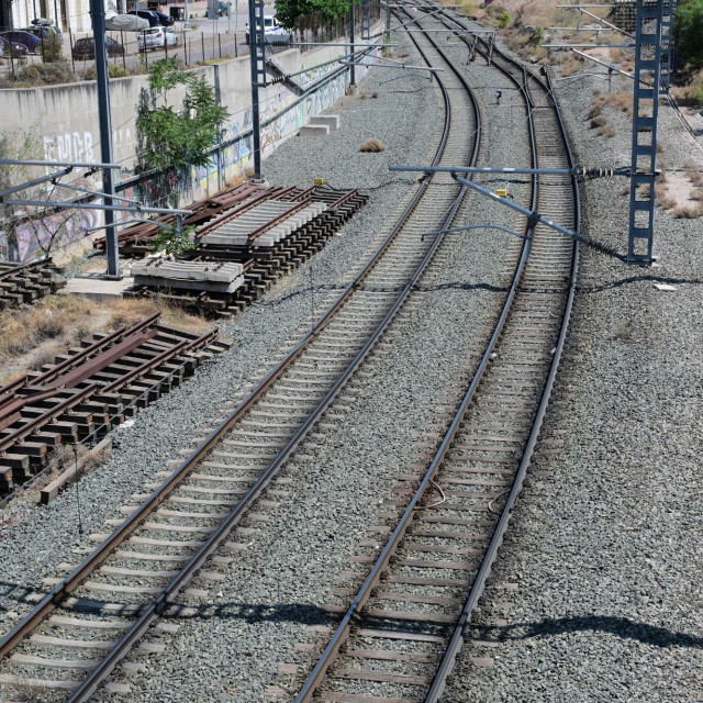 Πυρκαγιά κοντά στις γραμμές του ΟΣΕ: Διακοπή στον Προαστιακό Άνω Λιόσια - Ασπρόπυργος