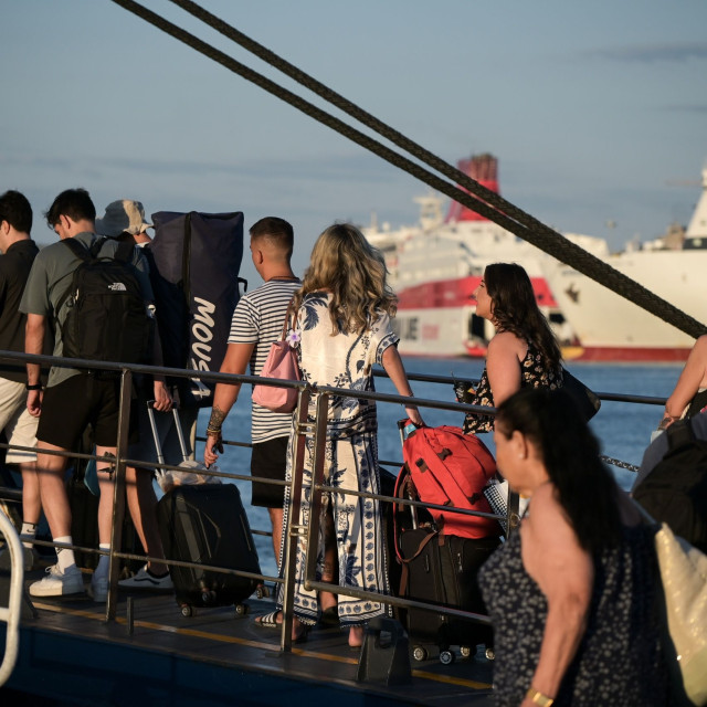 Πολυτέλεια οι καλοκαιρινές διακοπές για τους Έλληνες - Πόσο κοστίζουν για μια τετραμελή οικογένεια