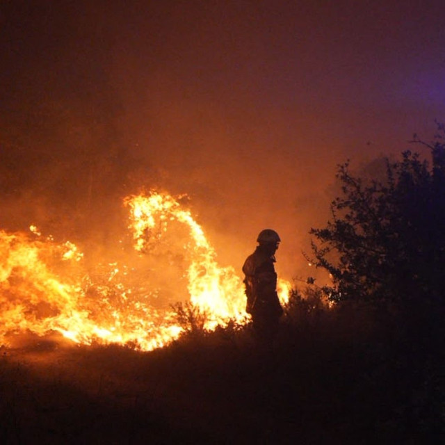 Γαλλία: Περισσότεροι από 10.000 κάτοικοι εκκένωσαν τα σπίτια τους λόγω των πυρκαγιών στα Πυρηναία