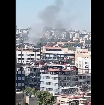 Συρία: Πολλαπλές εκρήξεις βομβών κοντά στο ξενοδοχείο που μένει ο Μακρόν στη Δαμασκό