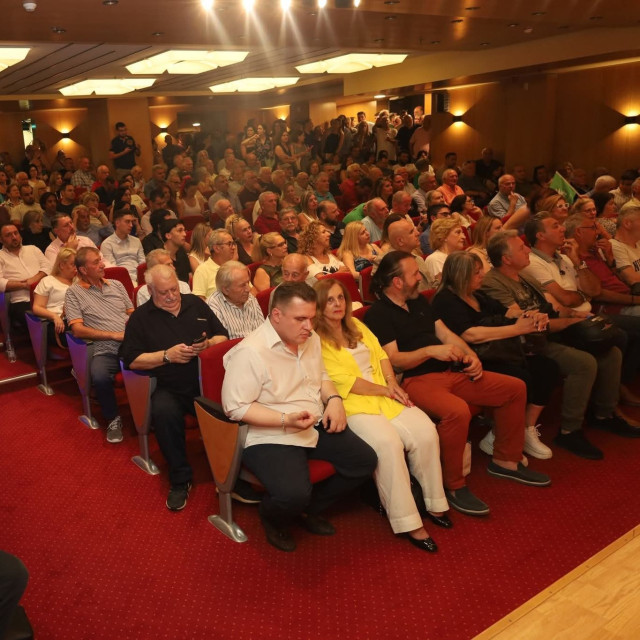 «Ανάσα» για το ΠΑΣΟΚ η εκδήλωση για τη στέγαση στο Περιστέρι