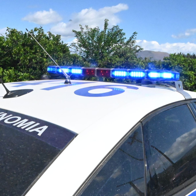 Άργος: Άγρια καταδίωξη - Επιχείρησε να εμβολίσει αστυνομικούς, διέφυγε πεζός και τον πυροβόλησαν
