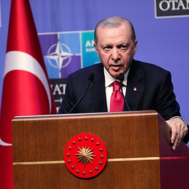 Νέα τουρκική πρόκληση μετά το ΝΑΤΟ: Αύριο υπογράφει μνημόνιο για αγωγό φυσικού αερίου με κατεχόμενα