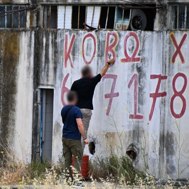 Άργος: 13 κάλυκες βρέθηκαν στο σημείο που πυροβόλησαν τον 20χρονο - Τι δείχνουν οι οπές στον τοίχο