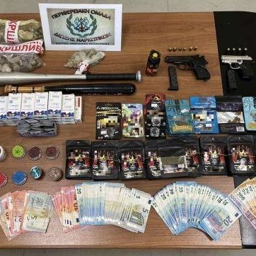 Θεσσαλονίκη: Έκρυβε σε ψιλικατζίδικο ναρκωτικά, πιστόλι, χάπια και πάνω από 6.000 ευρώ