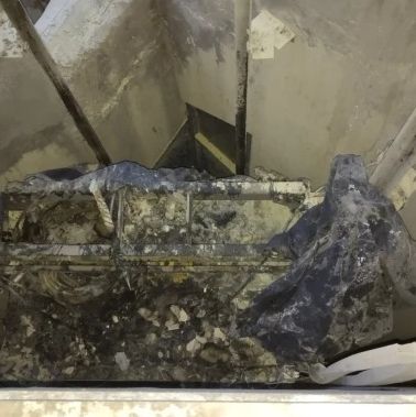 ΠΑΓΝΗ: Φωτιά στο ασανσέρ των ακαθάρτων - Καταγγελίες από το σωματείο εργαζομένων