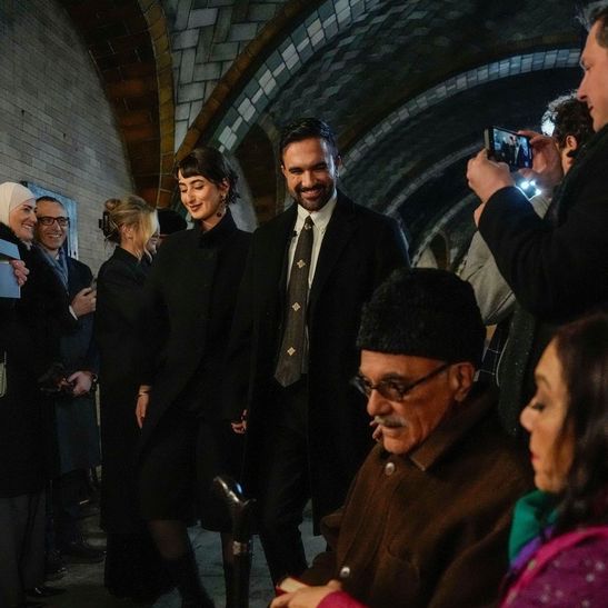 Νέα Υόρκη: Οργή Ιταλών, Ιρλανδών και Εβραίων κατά του δημάρχου Μαμντανί - Τους «έσβησε» από το χάρτη
