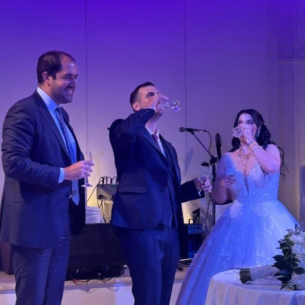 Διπλή χαρά στο Ρέθυμνο: Γάμος και βάφτιση για τον Κωνσταντίνο και την Κατερίνα