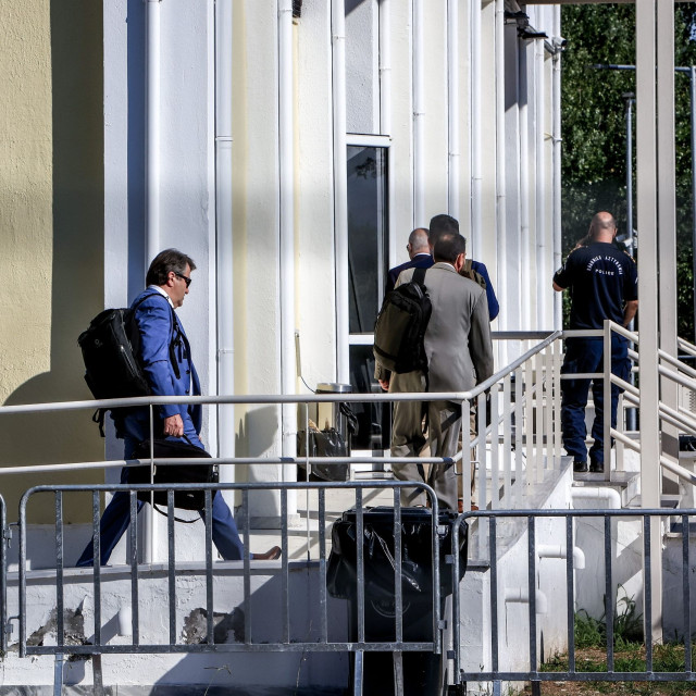 Δίκη για τραγωδία στα Τέμπη: Μόνο 8 από τους 36 κατηγορούμενους στο εδώλιο