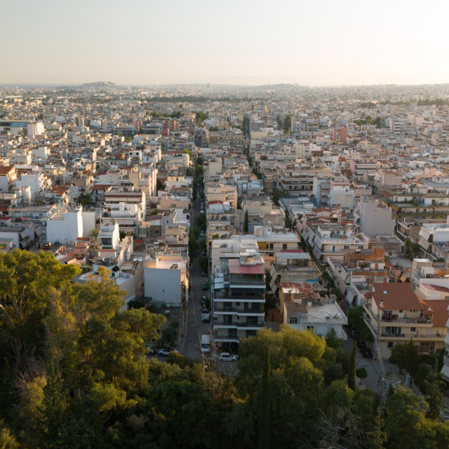 Στεγαστική κρίση: Σχεδόν 1 στους 2 Έλληνες καθυστερεί να πληρώσει ενοίκιο, δάνειο ή λογαριασμούς