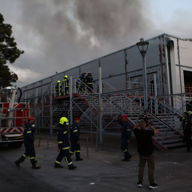 Μπελαβίλας για φωτιά στο Μπάντμιντον: «Κάηκε, ελπίζουμε ολοσχερώς»
