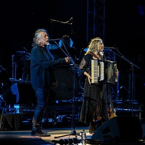 Sold-out πρεμιέρα για το Sani Festival 2026 με μια βραδιά μουσικής ιστορίας από τον Robert Plant