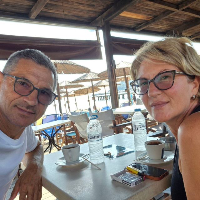 «Αν είναι να πεθάνουμε, θα πεθάνουμε μαζί»: Πώς περιγράφει τις σκηνές πανικού η σύζυγος του Σέρβου