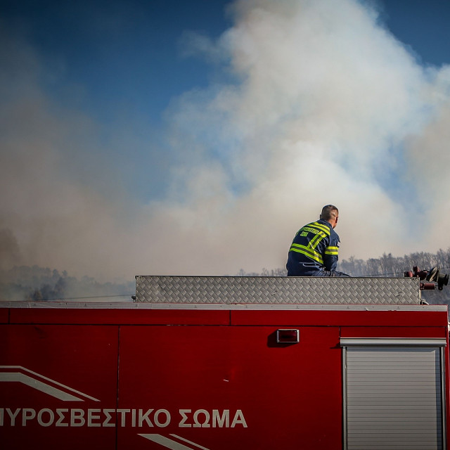 Φωτιά τώρα στο Ανατολικό Θεσσαλονίκης