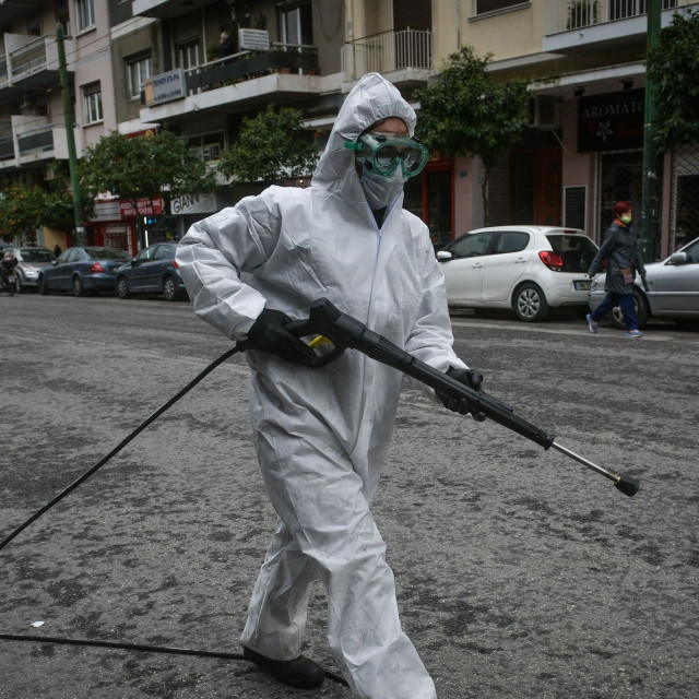 Κρούσμα ιού του Δυτικού Νείλου στη Γλυφάδα – Προληπτικοί ψεκασμοί από την Περιφέρεια Αττικής