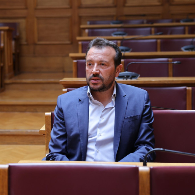Παππάς: «Η κοινοβουλευτική έδρα δεν είναι προσωπική αποσκευή σε πλειστηριασμό» - Τι είπε για Τσίπρα