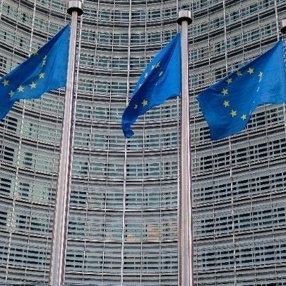 Έκθεση Κομισιόν: Σταθερή και συστηματική η πρόοδος της Ελλάδας για το Κράτος Δικαίου