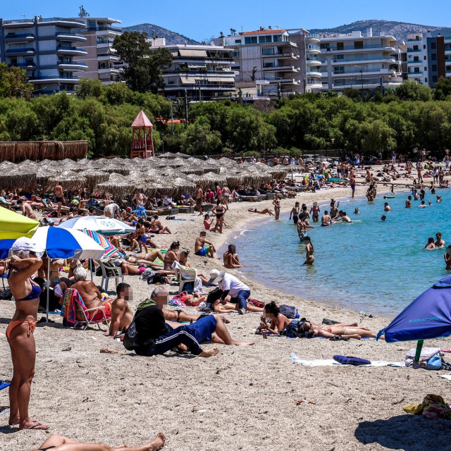 Από το SUP και τις ρακέτες, μέχρι τα ηχεία και τις φωτιές: Τι επιτρέπεται, τι κοστίζει ακριβά